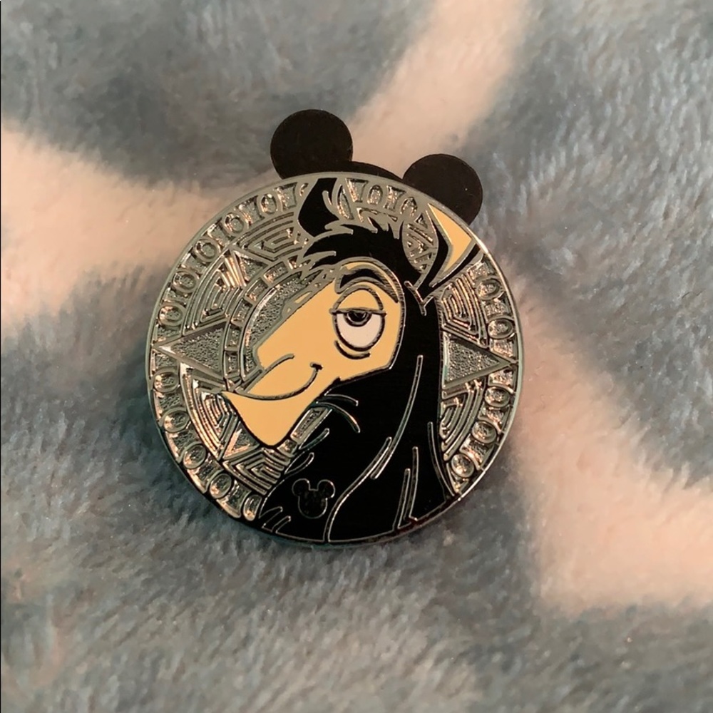 Disney Emperor’s New Groove pin